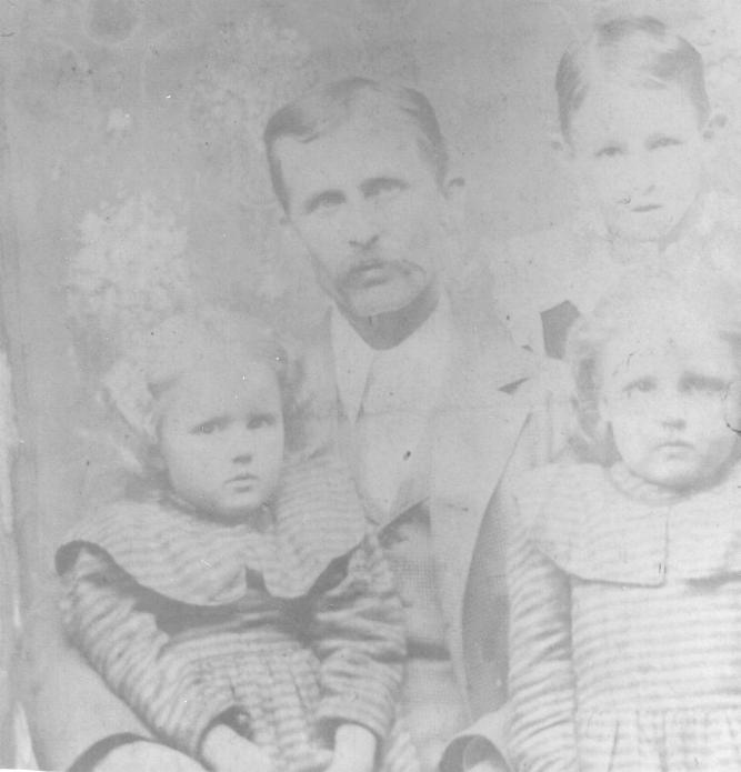 Charles Houston McKeehan with daughters Florence & Bertha