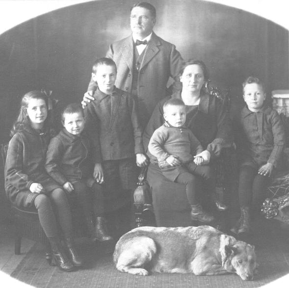 Sigfrid Dahlberg and Family